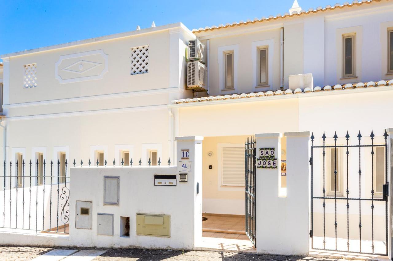 Апартаменты Cozy & Luxurious Getaway - 3 Decks Oceanview & Pool - Sao Jose Лагуш Экстерьер фото